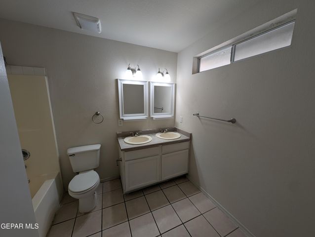 5857 W VALLEY Circle, El Paso, TX 79932