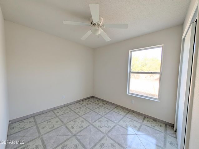 5857 W VALLEY Circle, El Paso, TX 79932