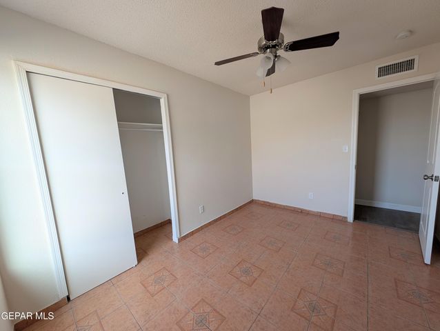 5857 W VALLEY Circle, El Paso, TX 79932