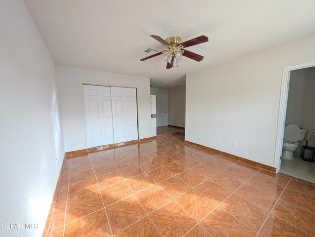 5857 W VALLEY Circle, El Paso, TX 79932