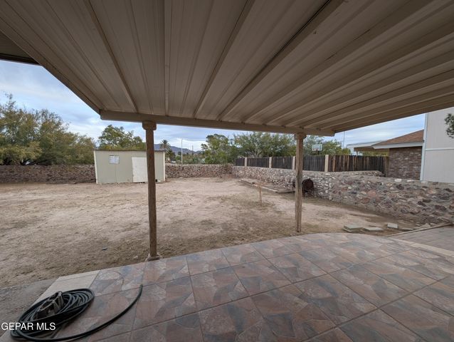 5857 W VALLEY Circle, El Paso, TX 79932
