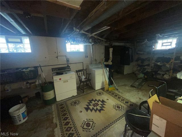 744 Carson Salt Springs Road, Mineral Ridge, OH 44440