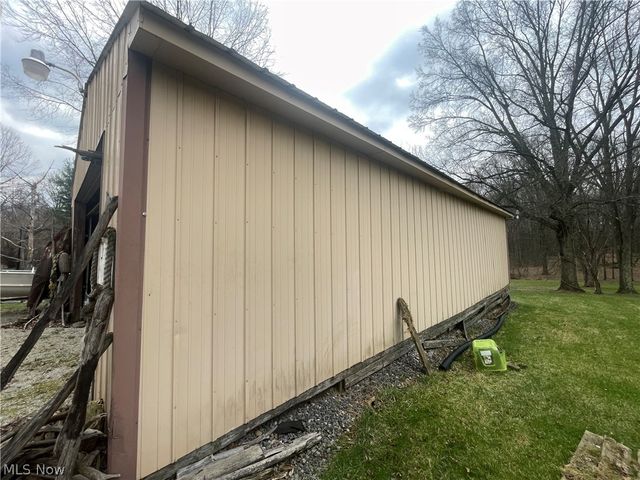 744 Carson Salt Springs Road, Mineral Ridge, OH 44440