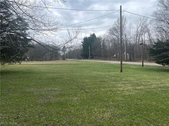 744 Carson Salt Springs Road, Mineral Ridge, OH 44440