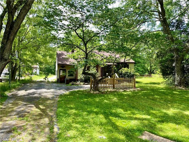 744 Carson Salt Springs Road, Mineral Ridge, OH 44440