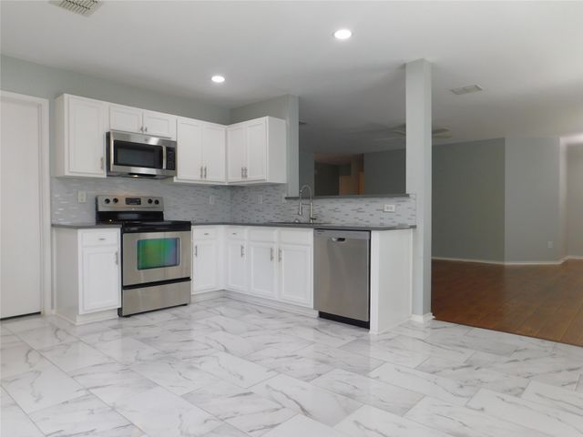 2905 Lipizzan Drive, Denton, TX 76210