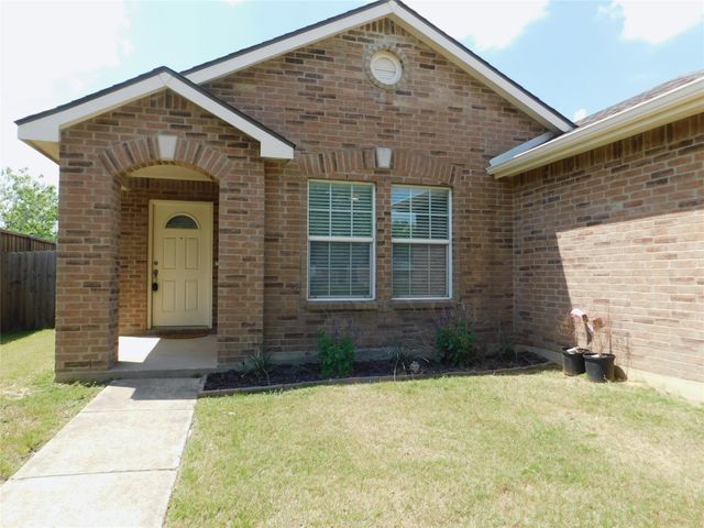 2905 Lipizzan Drive, Denton, TX 76210