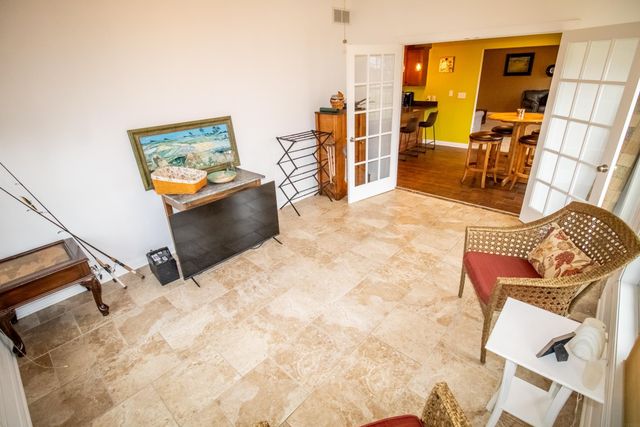 200 Pheasant Lane, Hudson, IA 50643