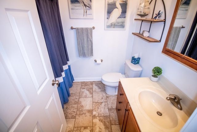 200 Pheasant Lane, Hudson, IA 50643