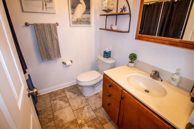 200 Pheasant Lane, Hudson, IA 50643