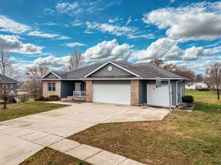 200 Pheasant Lane, Hudson, IA 50643