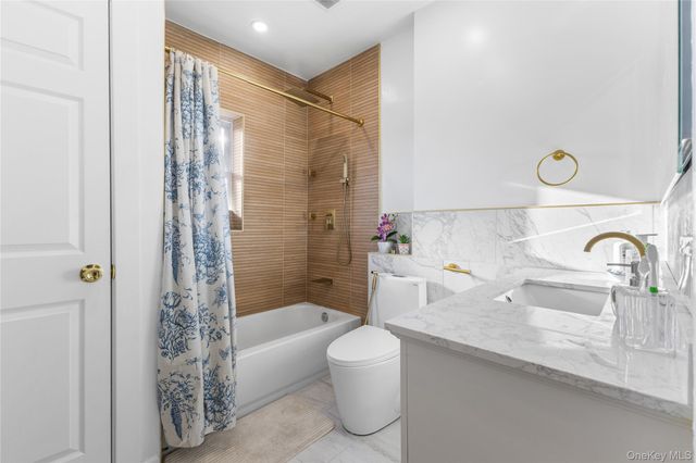 13156 229th Street, Laurelton, NY 11413