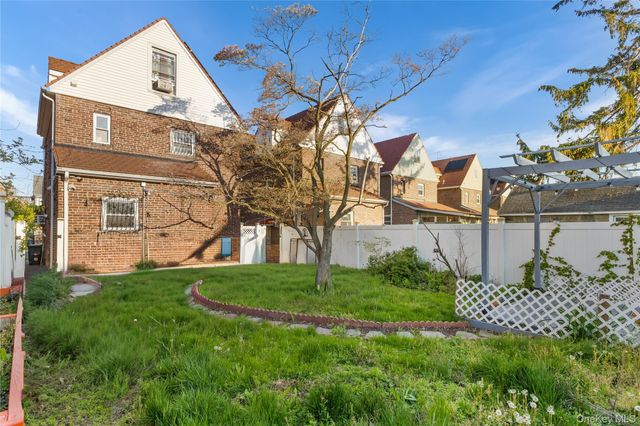 13156 229th Street, Laurelton, NY 11413