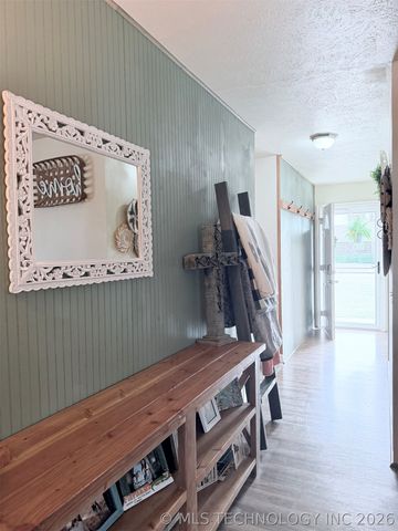 1101 E Hanna Avenue, Davis, OK 73030