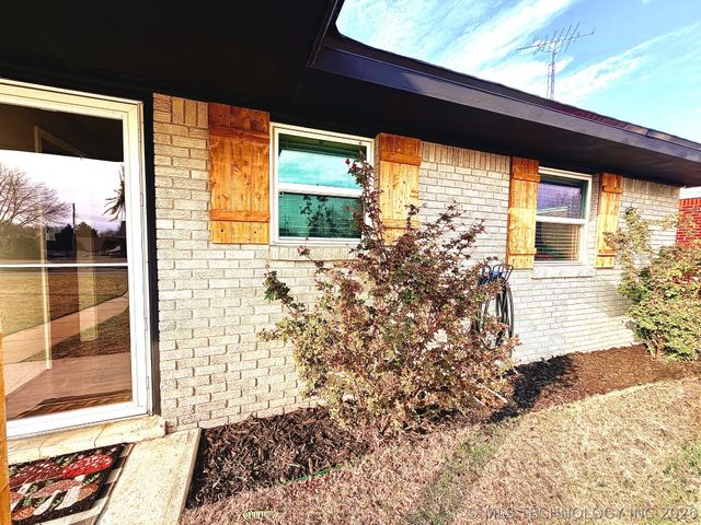 1101 E Hanna Avenue, Davis, OK 73030