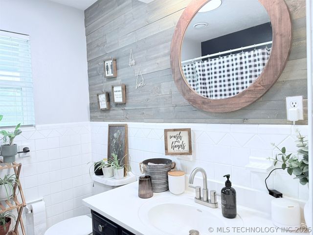 1101 E Hanna Avenue, Davis, OK 73030