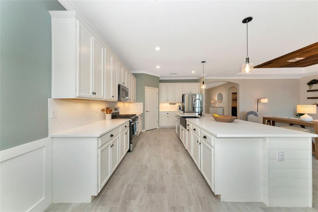 Image 12 of property listing at 17614 POLO TRAIL, Bradenton, FL 34211