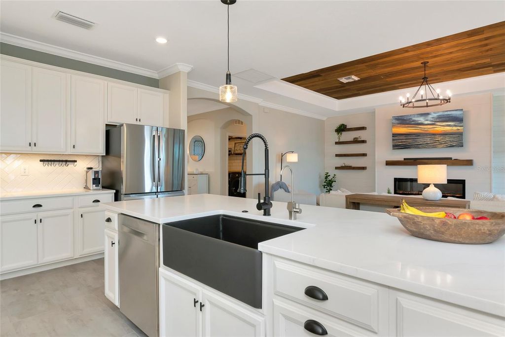 Image 14 of property listing at 17614 POLO TRAIL, Bradenton, FL 34211