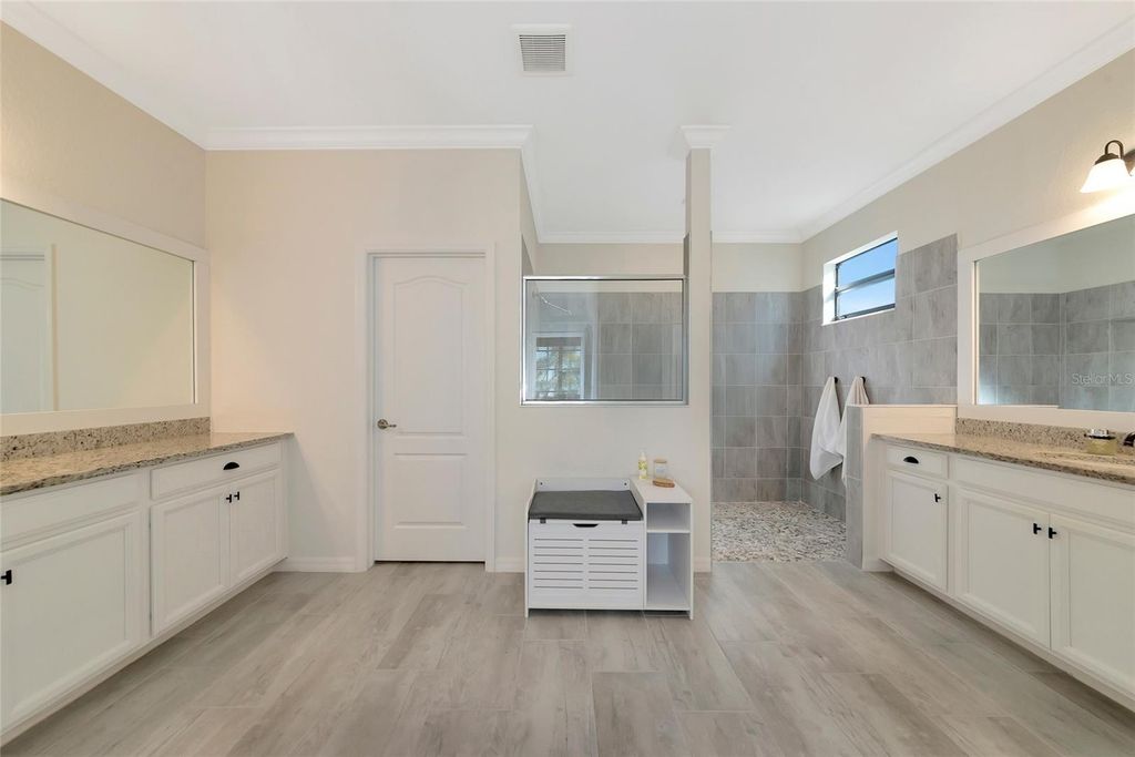 Image 31 of property listing at 17614 POLO TRAIL, Bradenton, FL 34211