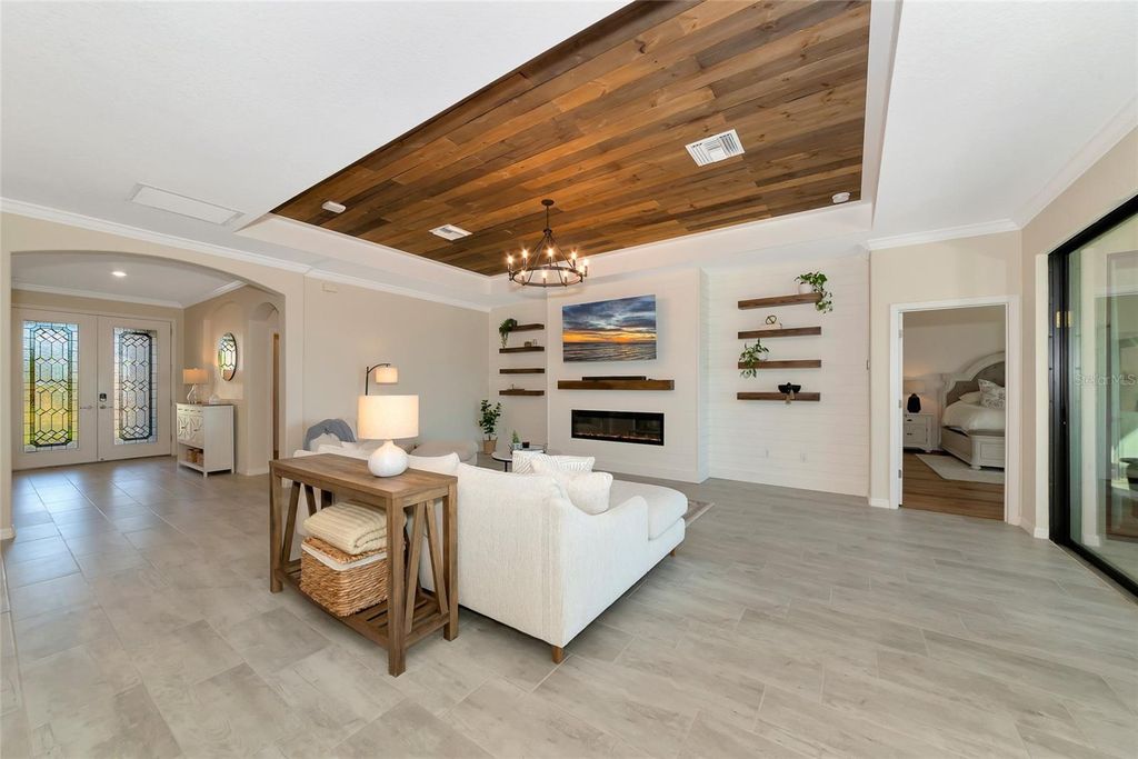 Image 5 of property listing at 17614 POLO TRAIL, Bradenton, FL 34211