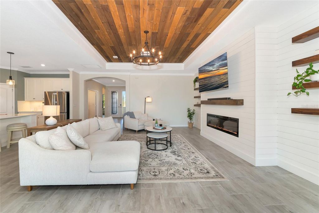 Image 9 of property listing at 17614 POLO TRAIL, Bradenton, FL 34211