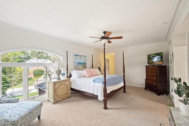 54468 Flamingo Drive, Shelby Twp, MI 48315