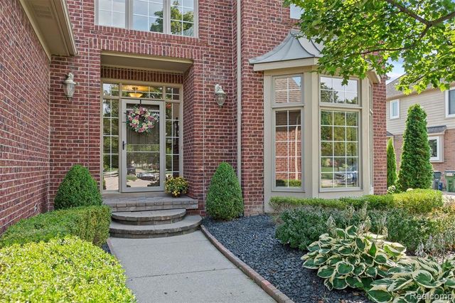 54468 Flamingo Drive, Shelby Twp, MI 48315