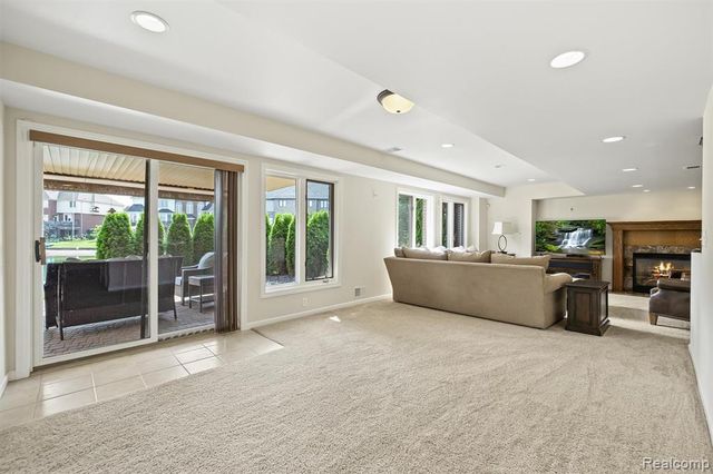 54468 Flamingo Drive, Shelby Twp, MI 48315