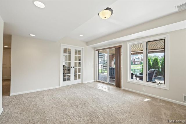 54468 Flamingo Drive, Shelby Twp, MI 48315