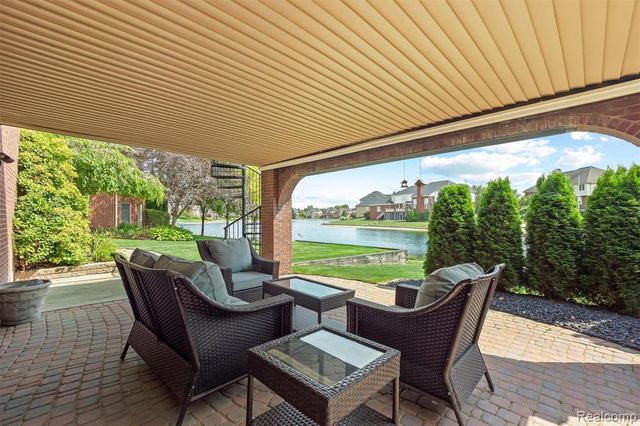 54468 Flamingo Drive, Shelby Twp, MI 48315