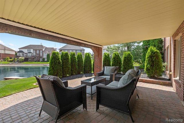 54468 Flamingo Drive, Shelby Twp, MI 48315