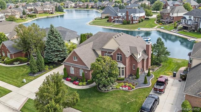 54468 Flamingo Drive, Shelby Twp, MI 48315