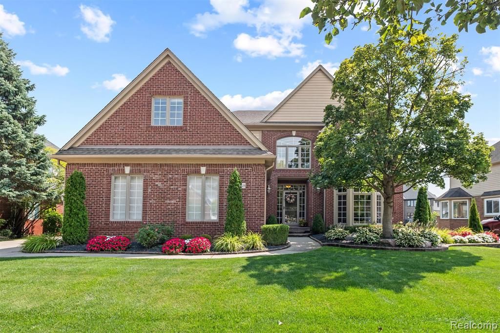 54468 Flamingo Drive, Shelby Twp, MI 48315