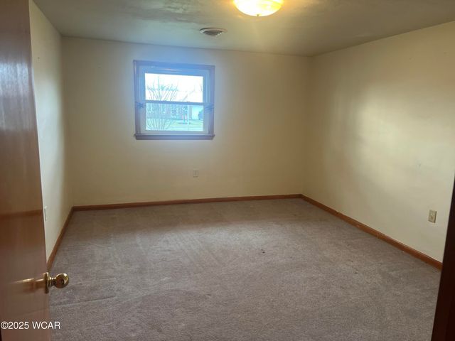 2568 Susan Ann Drive, Lima, OH 45804