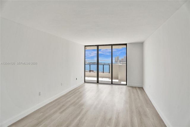 555 NE 15th St 20I, Miami, FL 33132
