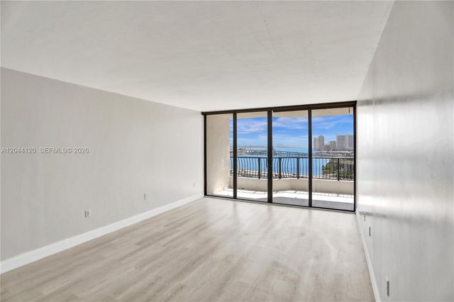 555 NE 15th St 20I, Miami, FL 33132