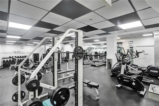 555 NE 15th St 20I, Miami, FL 33132