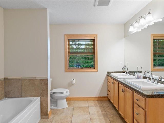 4112 Regent Avenue N, Robbinsdale, MN 55422