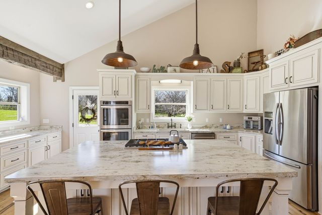 126 Laurelwood Dr, Shelbyville, TN 37160