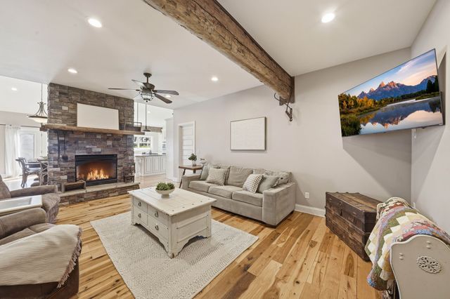 126 Laurelwood Dr, Shelbyville, TN 37160