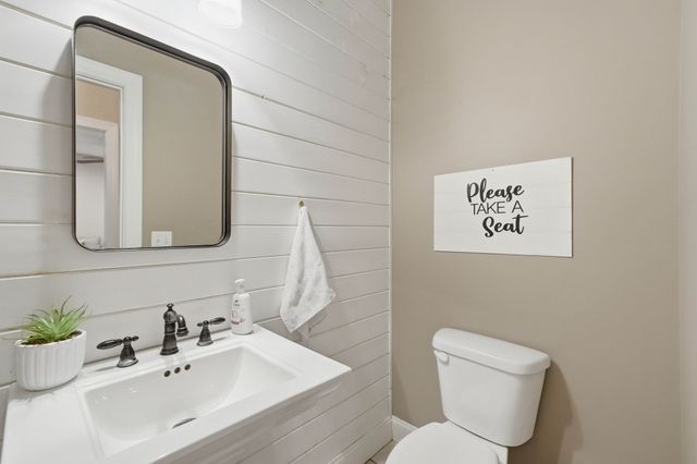 126 Laurelwood Dr, Shelbyville, TN 37160