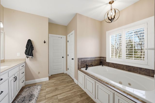 126 Laurelwood Dr, Shelbyville, TN 37160