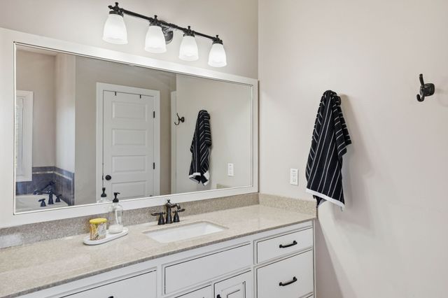 126 Laurelwood Dr, Shelbyville, TN 37160