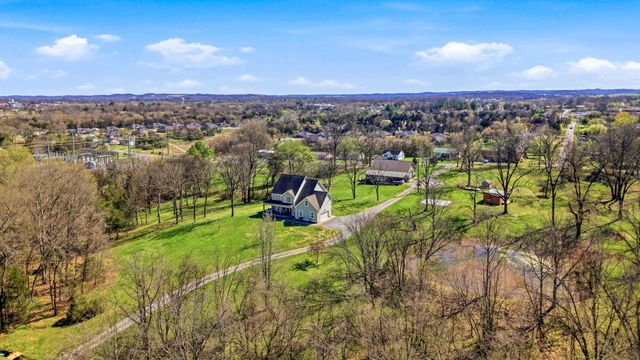 126 Laurelwood Dr, Shelbyville, TN 37160