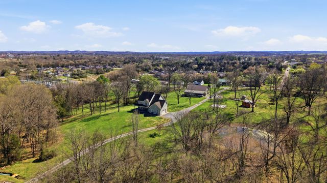 126 Laurelwood Dr, Shelbyville, TN 37160