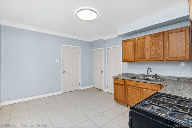 17167 Hasse Street, Hamtramck, MI 48212