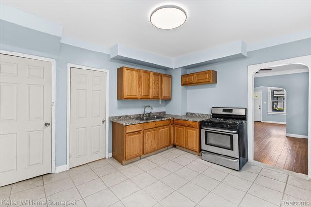 17167 Hasse Street, Hamtramck, MI 48212