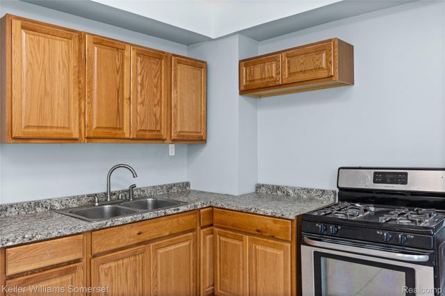 17167 Hasse Street, Hamtramck, MI 48212