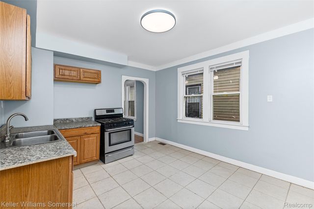 17167 Hasse Street, Hamtramck, MI 48212