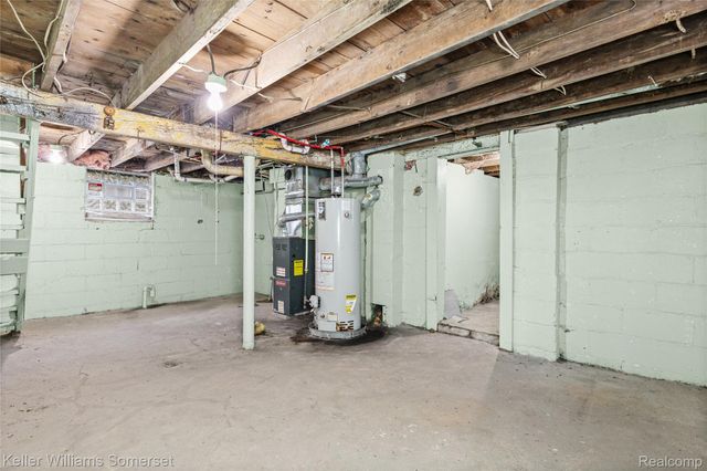 17167 Hasse Street, Hamtramck, MI 48212